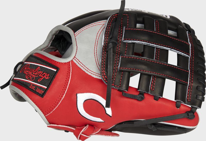 Thumb of a 2021 Cincinnati Reds Heart of the Hide glove with the Reds logo on the thumb - SKU: RSGPRONP4-6CIN loading=