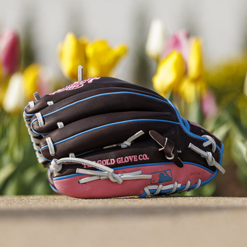 Exclusive Rabbit Heart of the Hide 11.75" Infield Glove, Right Hand Throw loading=