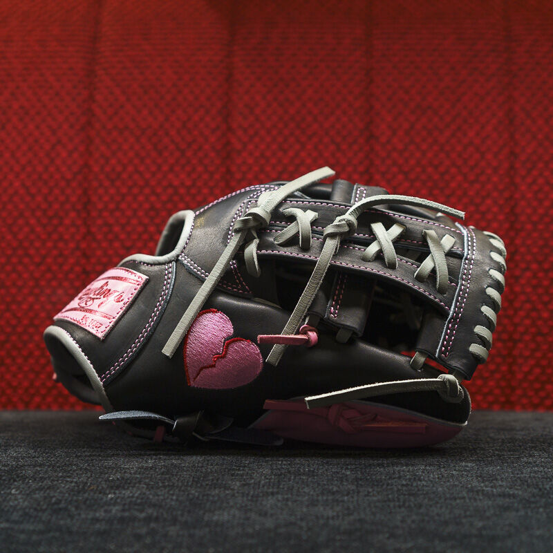 Rawlings Heart of the Hide Broken Heart 11.5-Inch Glove loading=